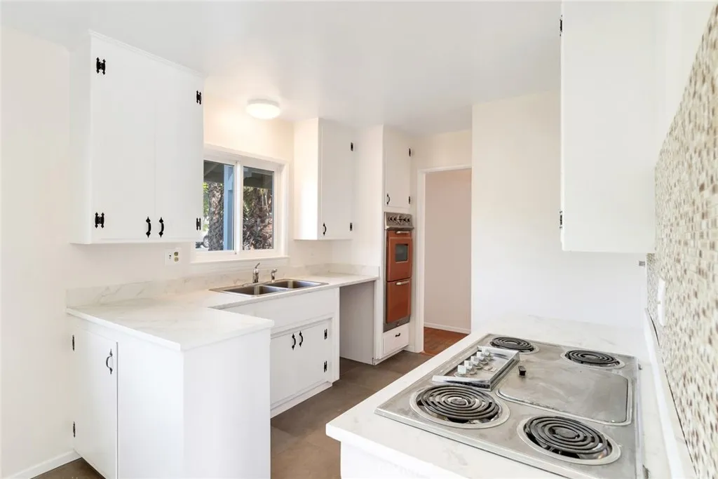 Additional image 33 of 194 W Blaine Street, Riverside, CA 92507