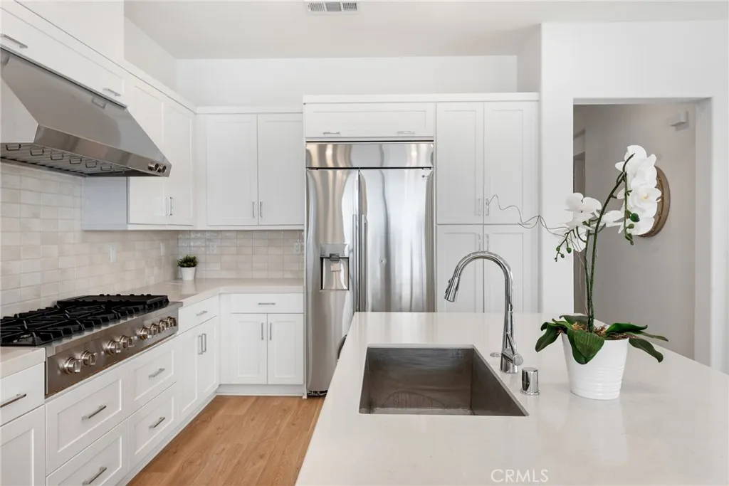 Additional image 116 of 408 Treble, Irvine, CA 92618