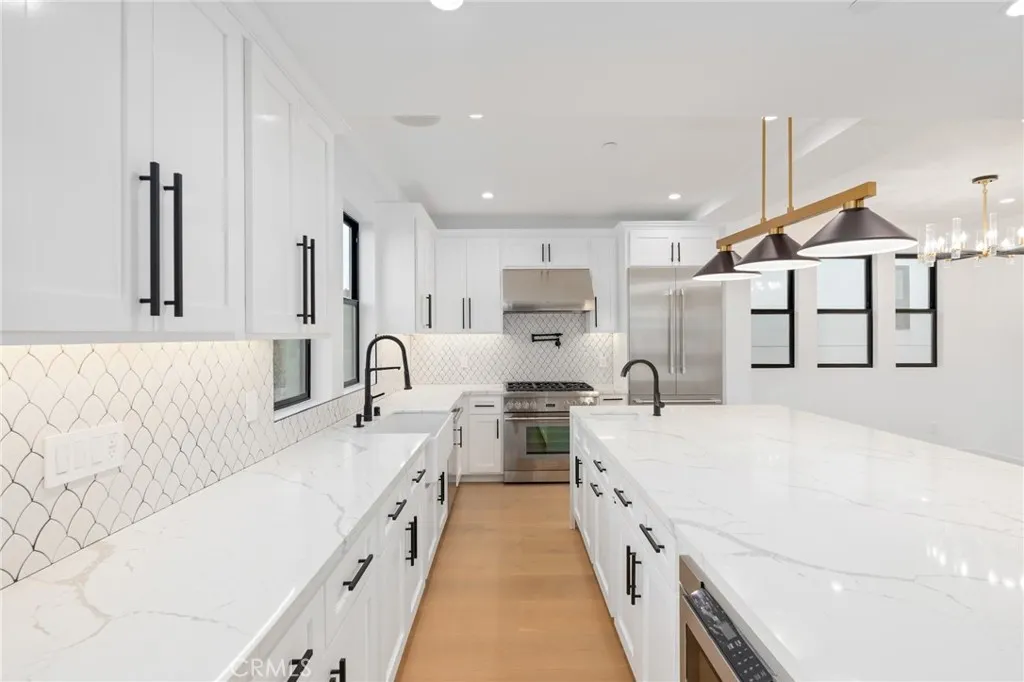 Additional image 9 of 110 S Irena Avenue Unit B, Redondo Beach, CA 90277