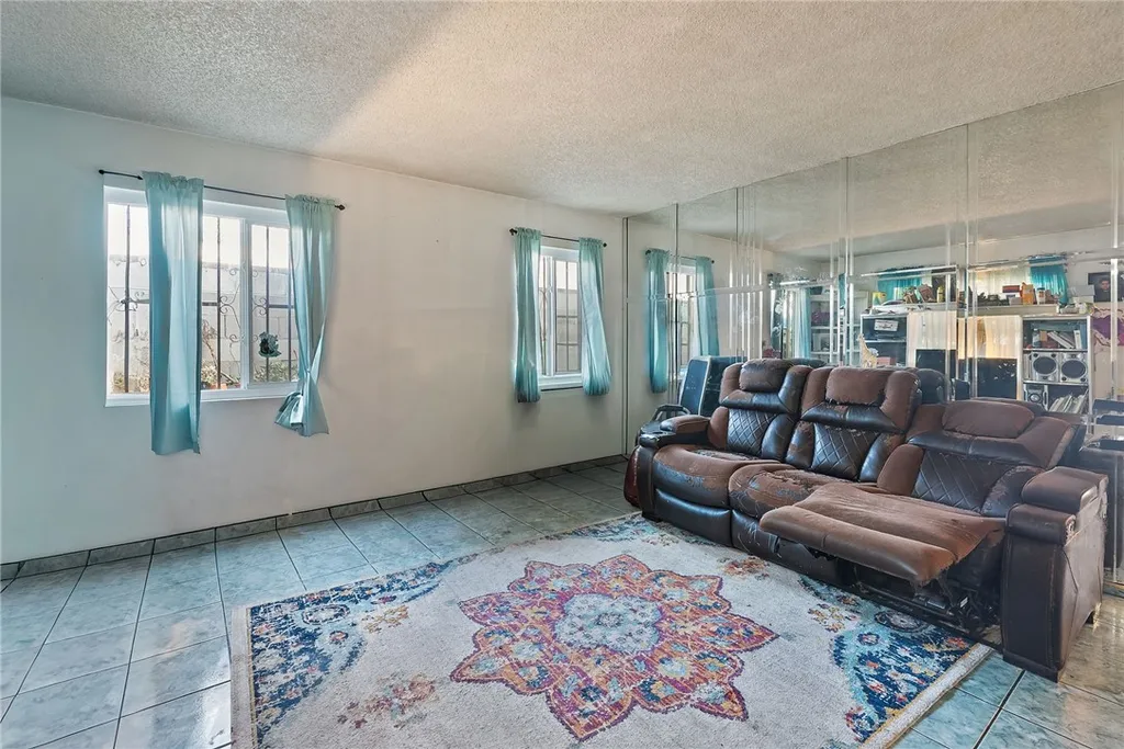 Additional image 9 of 1020 N Kemp Avenue, Compton, CA 90220