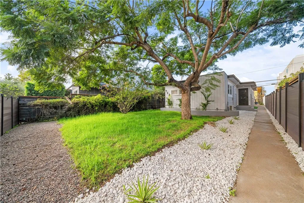 Additional image 29 of 713 Flower Ave, Venice, CA 90291