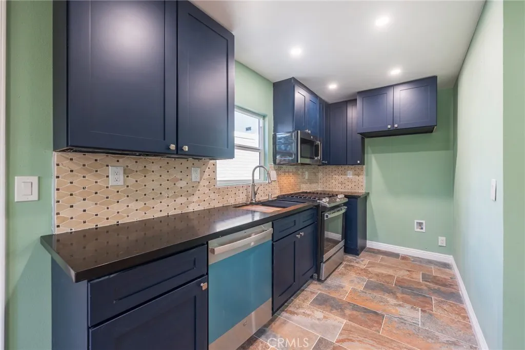 Additional image 10 of 1680 S Rimpau Boulevard, Los Angeles, CA 90019