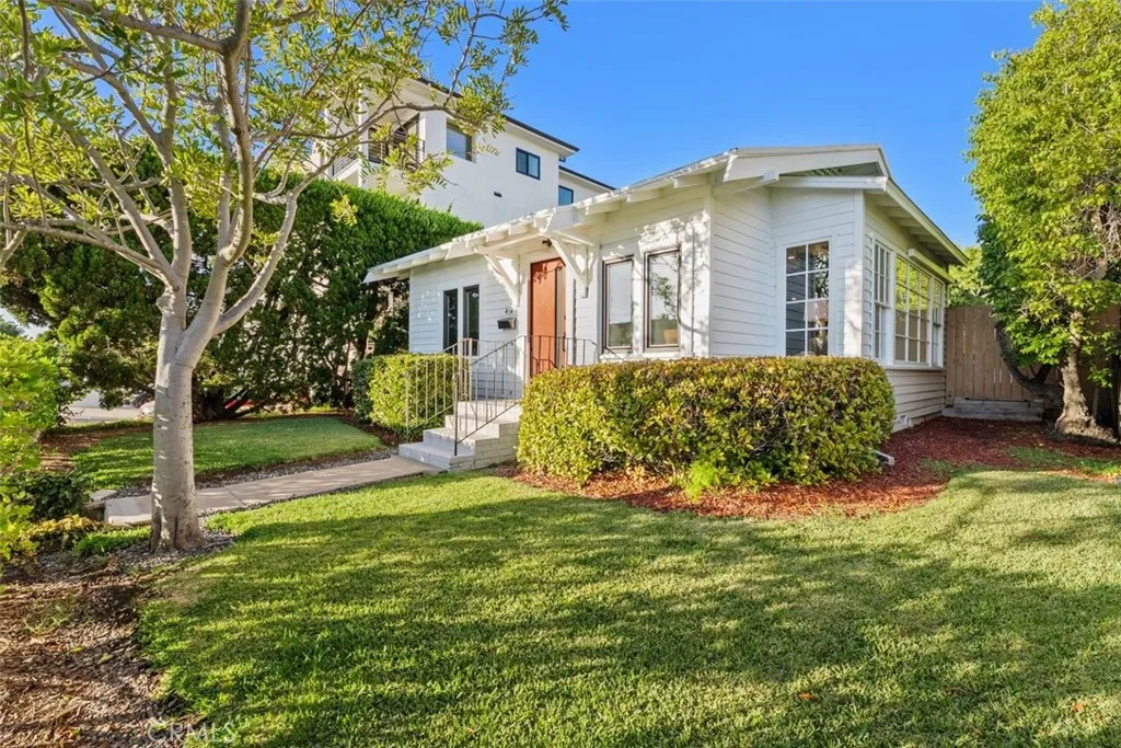 Additional image 2 of 414 Cypress Dr, Laguna Beach, CA 92651