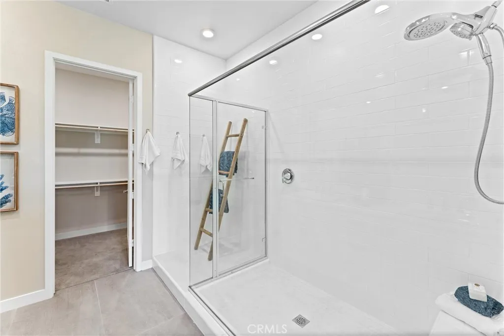 Additional image 82 of 419 Transport, Tustin, CA 92782