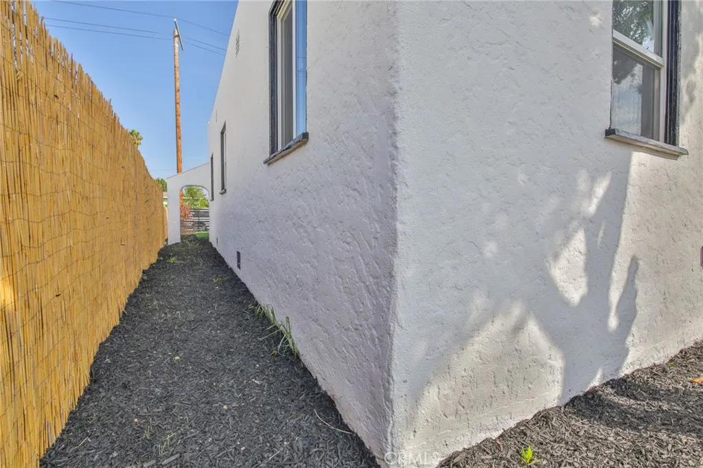 Additional image 34 of 946 E 104th St, Los Angeles, CA 90002
