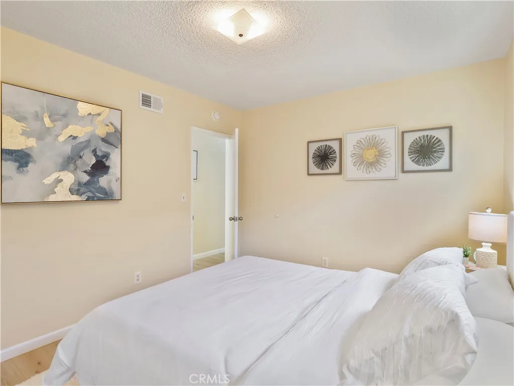 Additional image 81 of 15354 Runnymede Street, Van Nuys, CA 91406