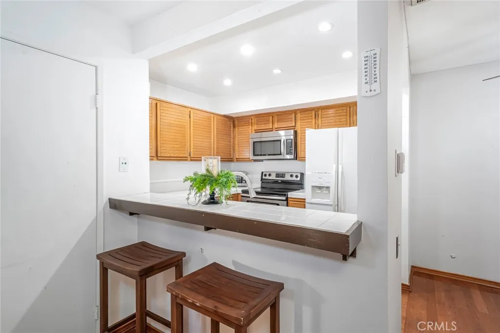 Additional image 40 of 25712 Le Parc Unit 48, Lake Forest, CA 92630