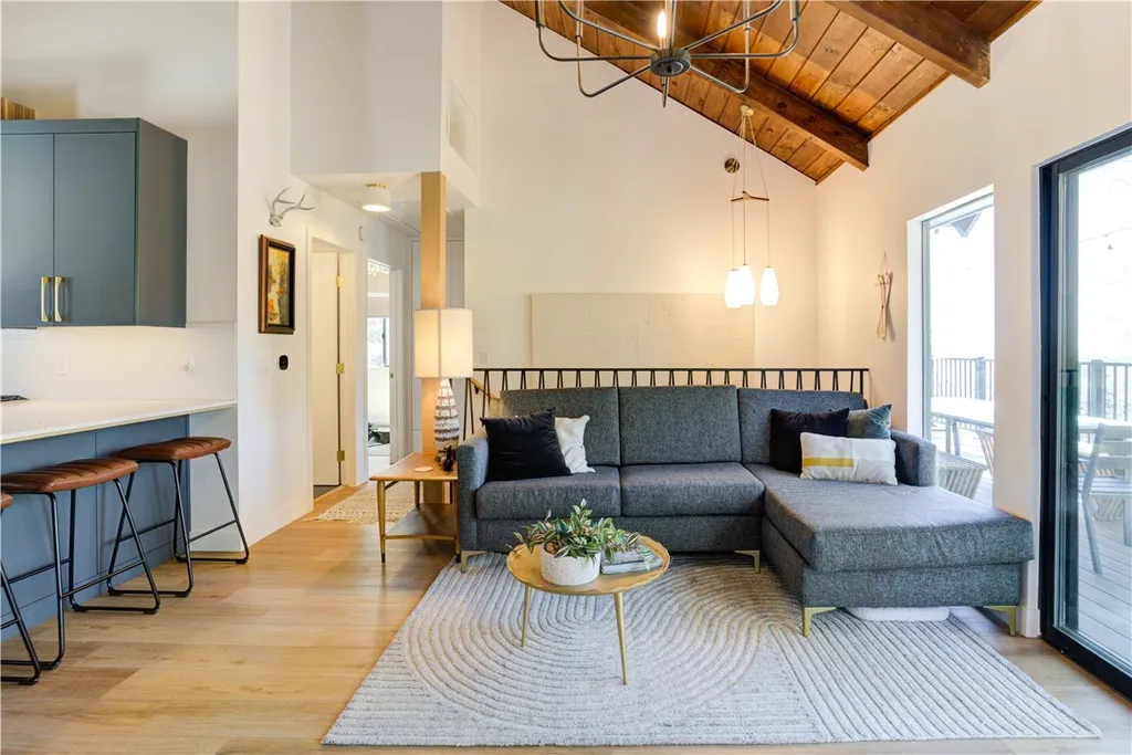 Additional image 9 of 1032 Grass Valley Rd, Lake Arrowhead, CA 92352