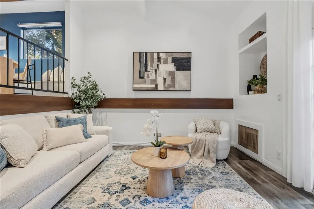 Additional image 6 of 13567 Valerio Street Unit F, Van Nuys, CA 91405