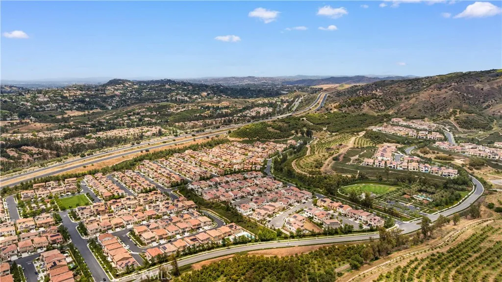 Additional image 37 of 59 Longchamp, Irvine, CA 92602