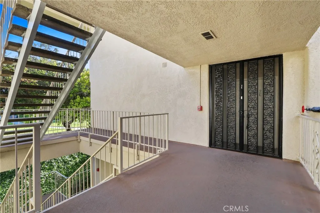 2389 W Via Mariposa W Unit 2E, Laguna Woods, CA 92637