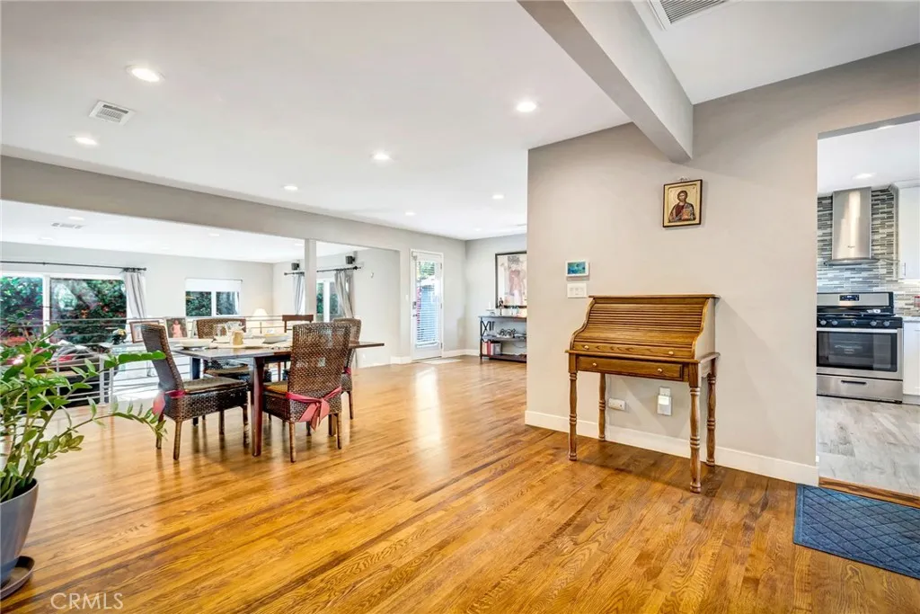 Additional image 54 of 17232 Elkwood St, Lake Balboa, CA 91406