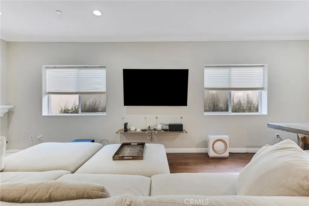 Additional image 45 of 10866 Bluffside Unit 5, Studio City, CA 91604