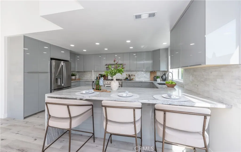 Additional image 7 of 39 Cape Cod, Irvine, CA 92620