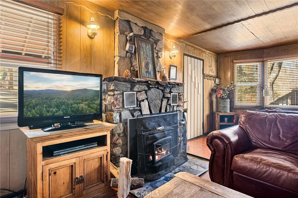 Additional image 27 of 435 Arroyo Dr, Big Bear Lake, CA 92315