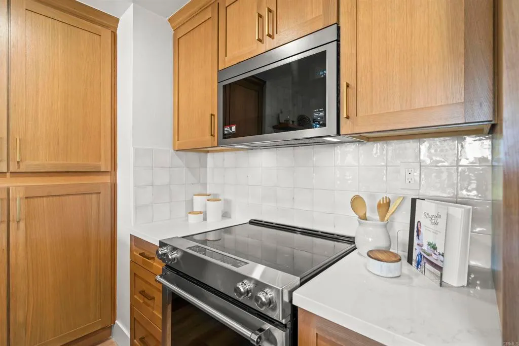 Additional image 9 of 2500 Torrey Pines Rd Unit 305, La Jolla, CA 92037