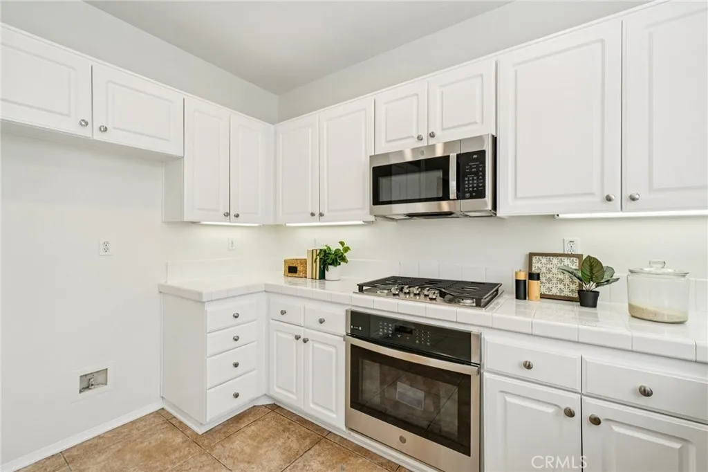 Additional image 78 of 24150 View Pointe Ln, Valencia, CA 91355