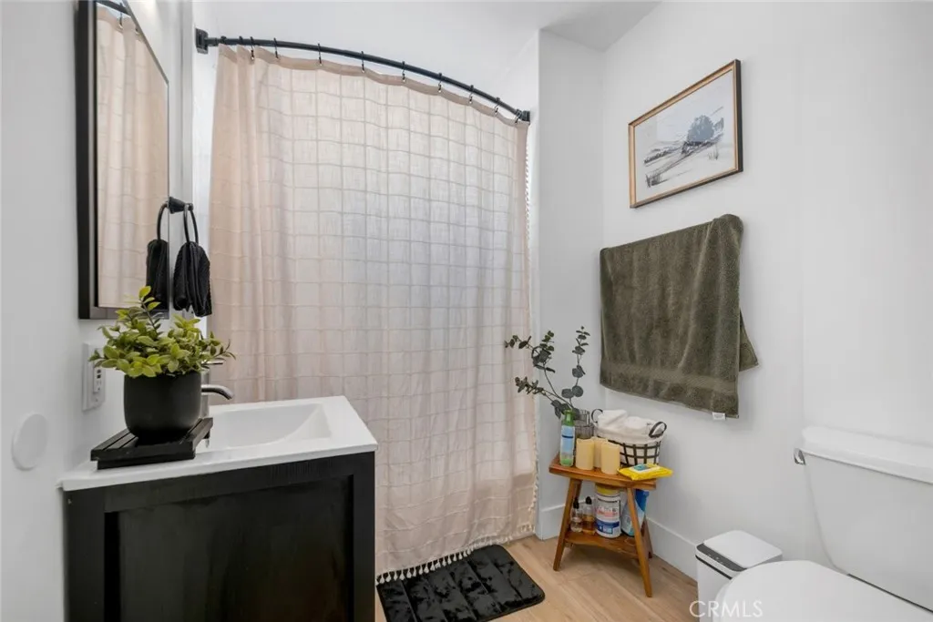 Additional image 89 of 8127 Radford Avenue, North Hollywood, CA 91605