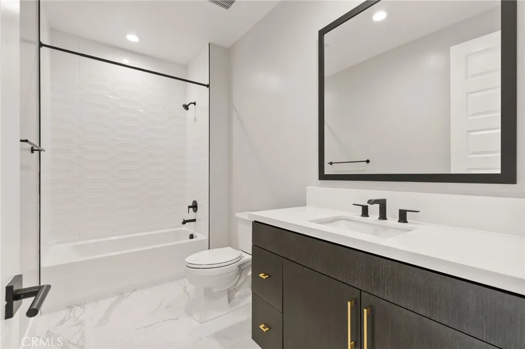 Additional image 19 of 204 Stage, Irvine, CA 92618