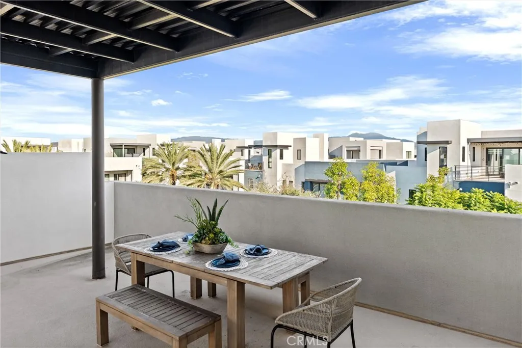 Additional image 97 of 419 Transport, Tustin, CA 92782