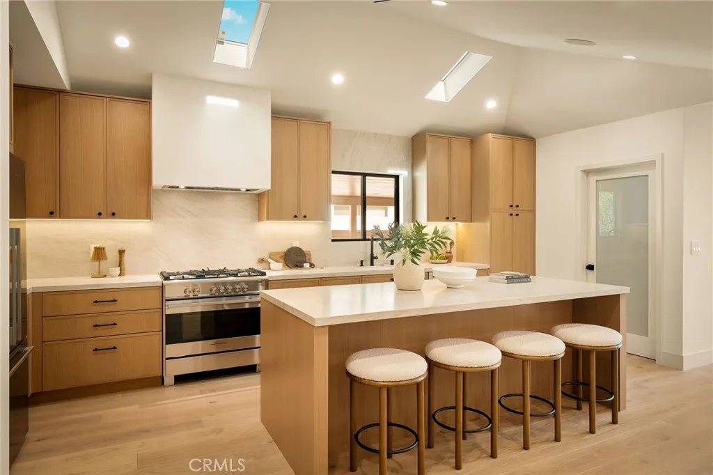 Additional image 7 of 5444 Morella Ave, Valley Village, CA 91607