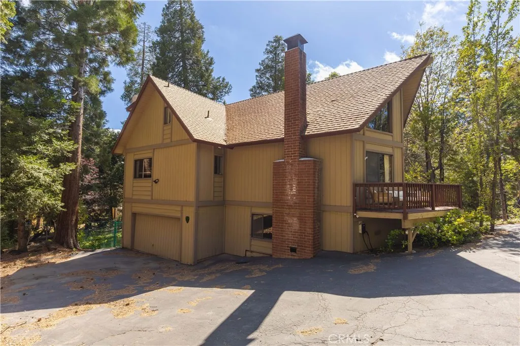 27207 Bernina Drive, Lake Arrowhead, CA 92352