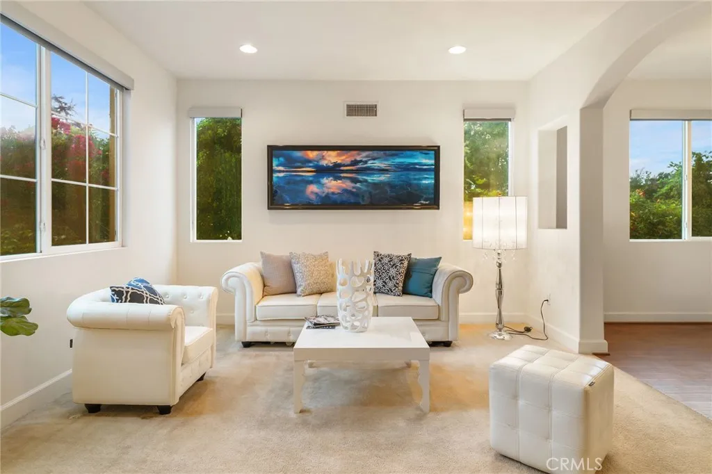 Additional image 21 of 18141 Topham Street, Tarzana, CA 91335