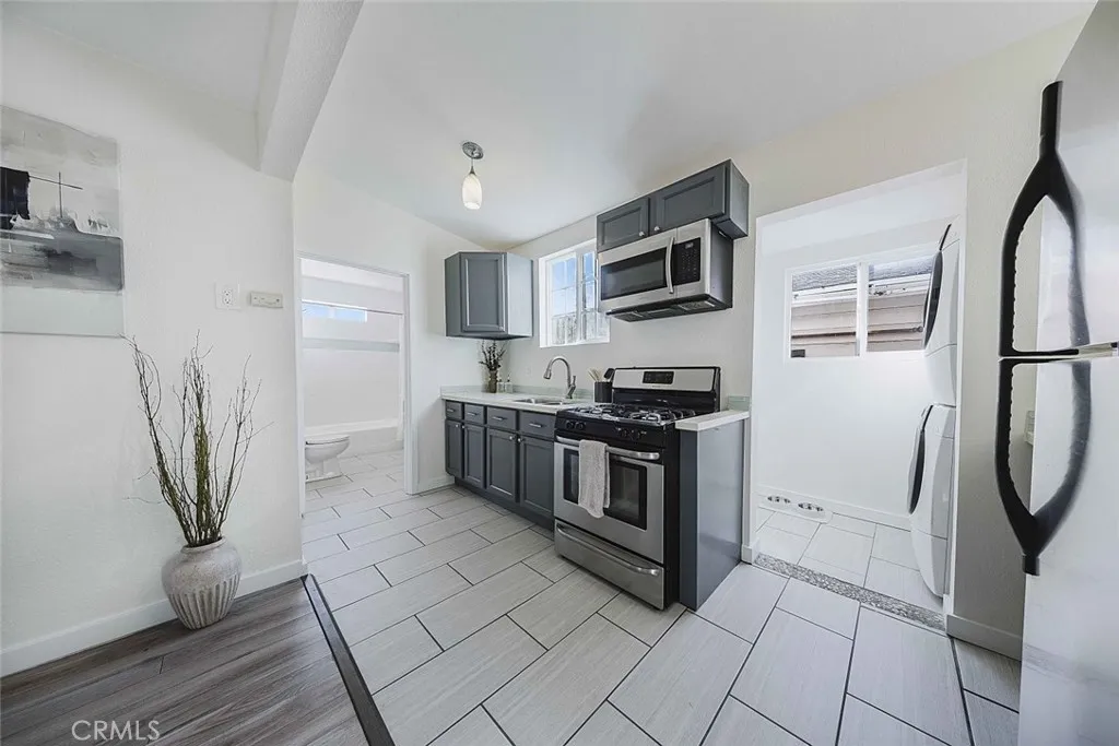 Additional image 13 of 5506 Smiley Drive, Los Angeles, CA 90016