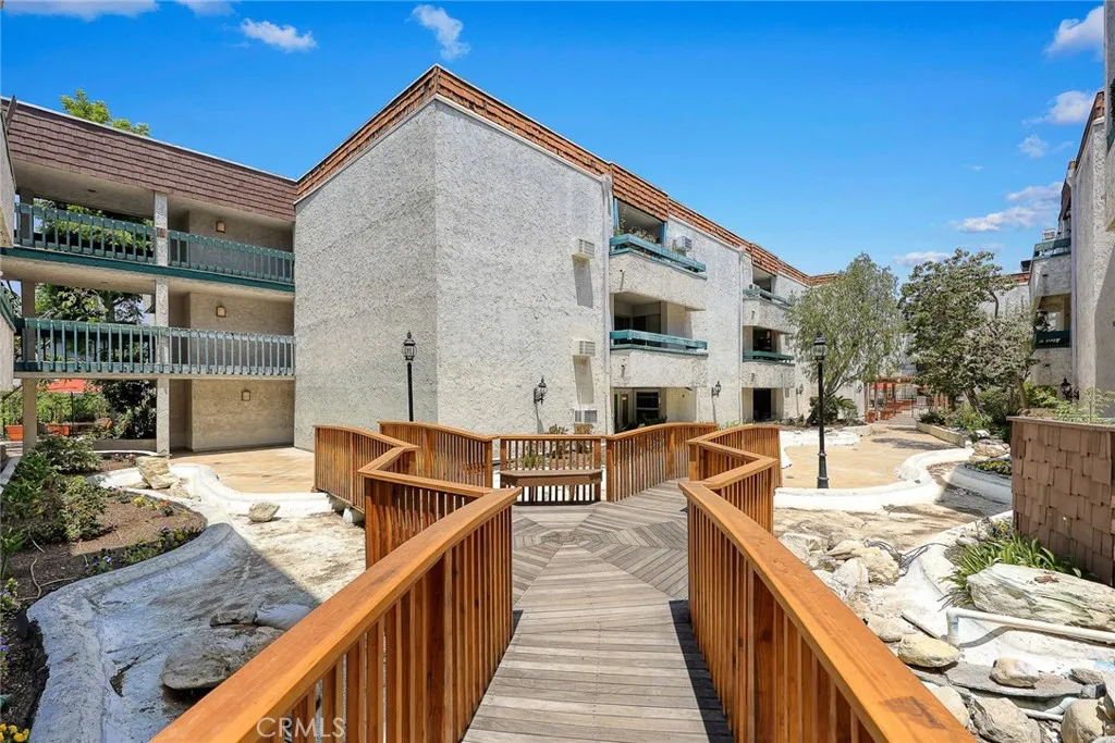 Additional image 74 of 360 S Euclid Avenue S Unit 219, Pasadena, CA 91101