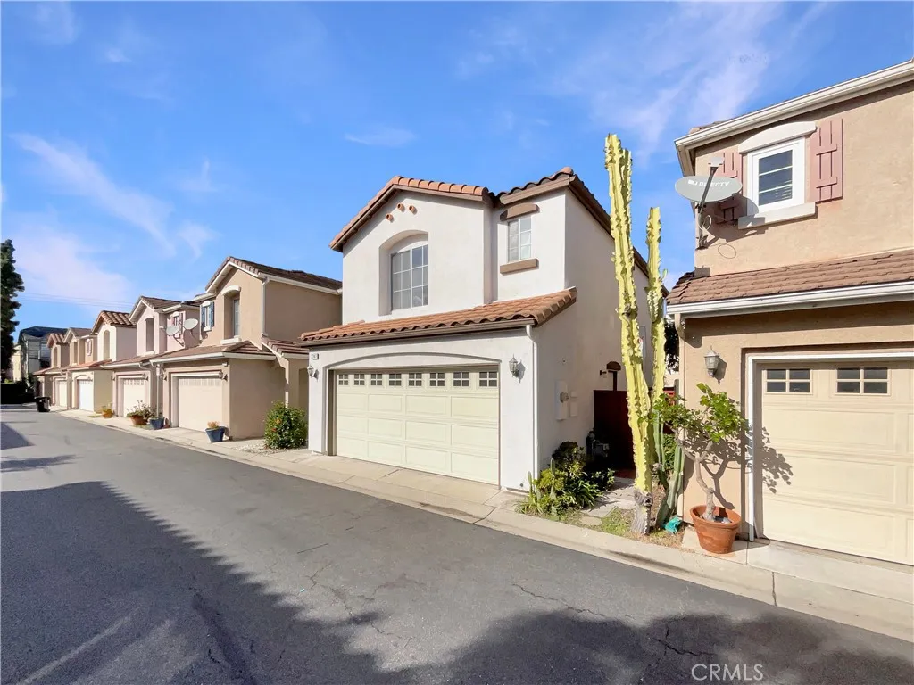 Additional image 4 of 3247 Garden Ln, Hawthorne, CA 90250