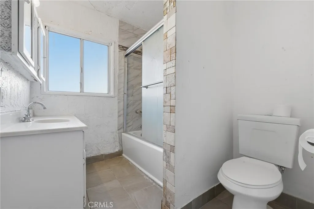 Additional image 59 of 12318 Halo Dr, Lynwood, CA 90262