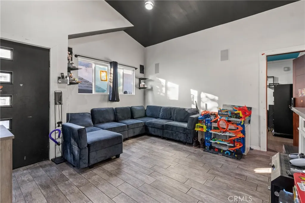 Additional image 6 of 6809 Haywood Street, Tujunga, CA 91042