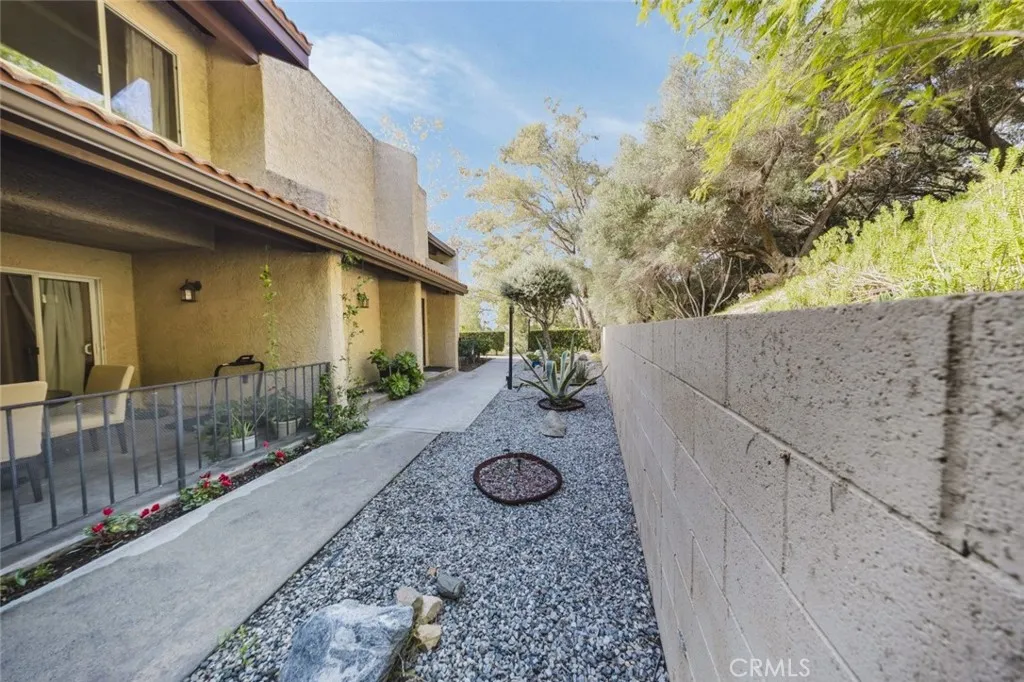 Additional image 73 of 9775 Via Roma, Burbank, CA 91504