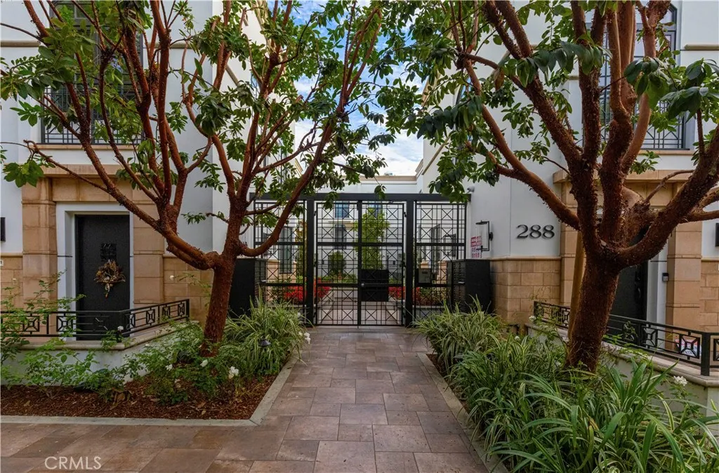 Additional image 76 of 288 S Oakland Ave Unit 211, Pasadena, CA 91101