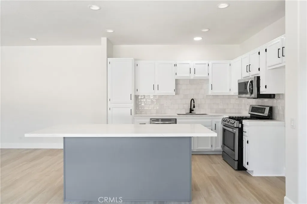 Additional image 7 of 14 Mosaic, Aliso Viejo, CA 92656