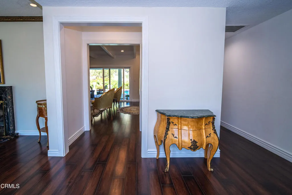 Additional image 120 of 2460 Las Positas Road, Glendale, CA 91208