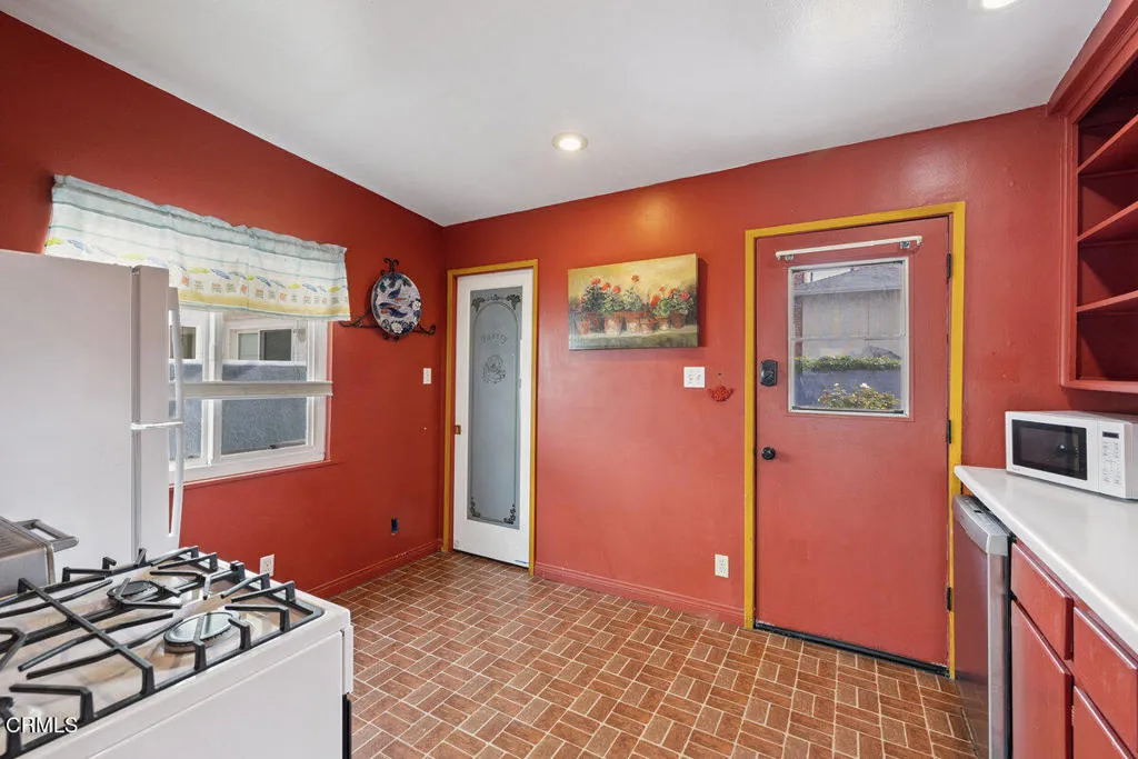 Additional image 14 of 2867 Pierpont Boulevard, Ventura, CA 93001