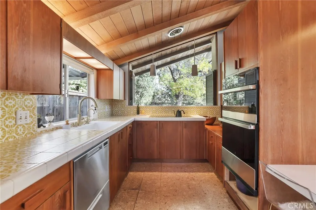 Additional image 66 of 4123 North Virginia Road, Long Beach, CA 90807