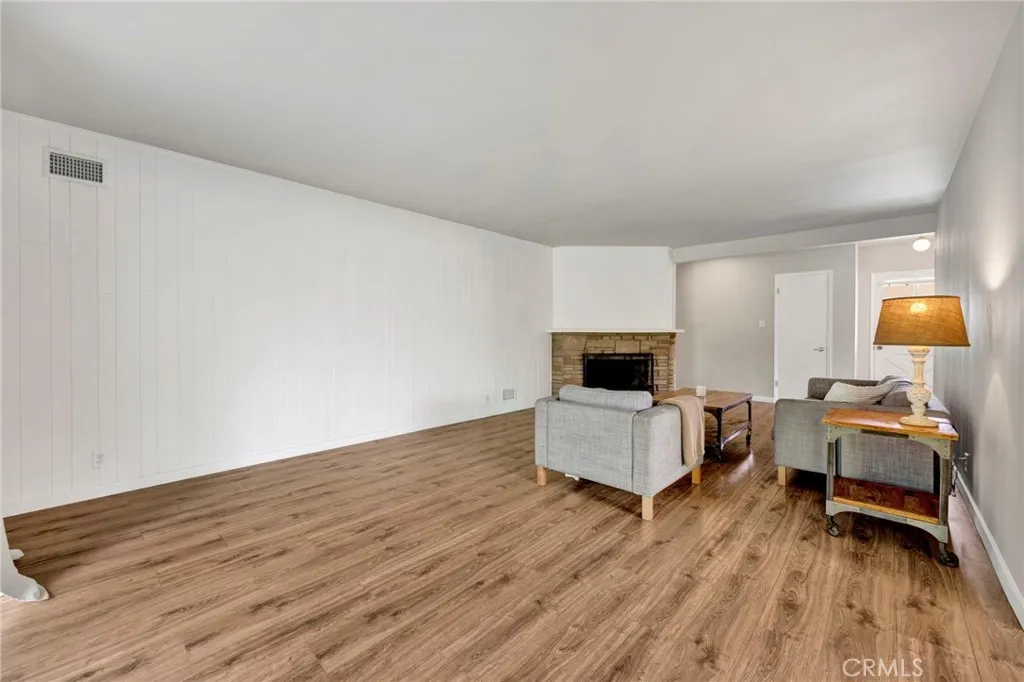 Additional image 40 of 14421 Cohasset Street, Van Nuys, CA 91405