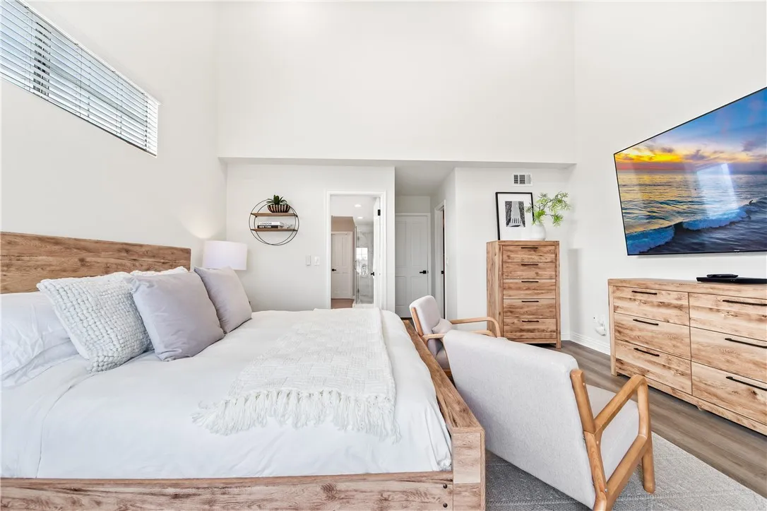 Additional image 90 of 423 18th Street, Huntington Beach, CA 92648