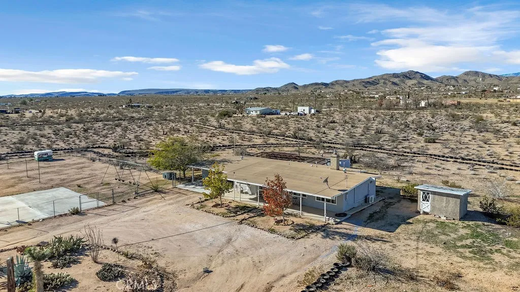 Additional image 111 of 1998 Cambria Avenue, Landers, CA 92285