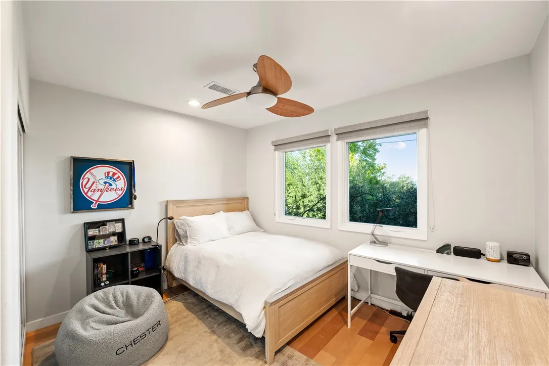 Additional image 51 of 23722 Summit Dr, Calabasas, CA 91302