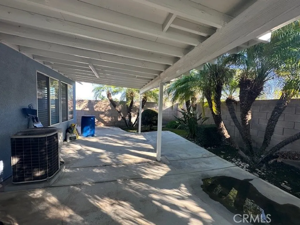 Additional image 14 of 1343 W La Gloria Dr, Rialto, CA 92377