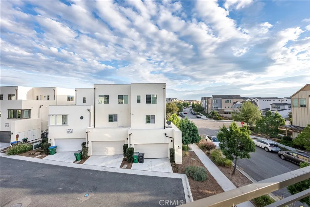 Additional image 22 of 177 Frame, Irvine, CA 92618