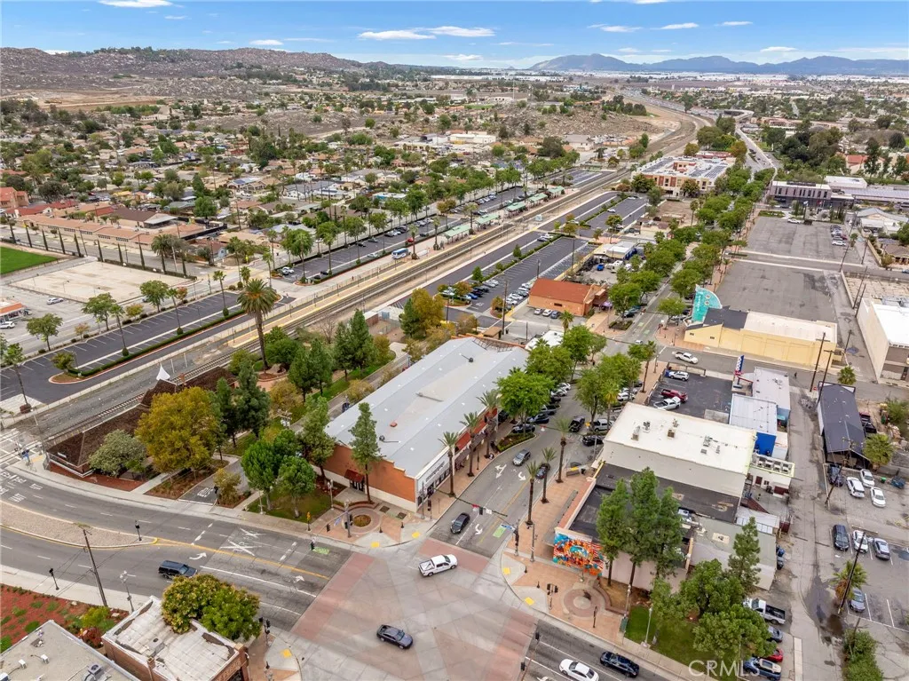 Additional image 39 of 318 S D St, Perris, CA 92570