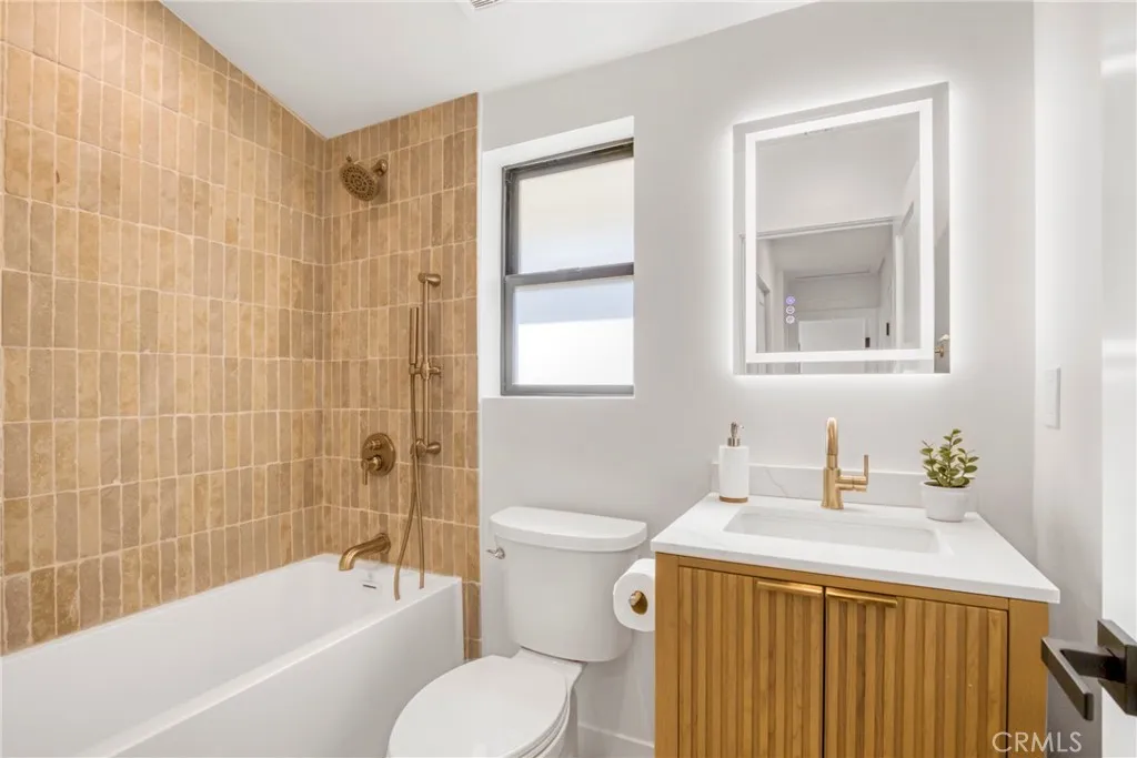 Additional image 51 of 7932 Woodlake, West Hills, CA 91304