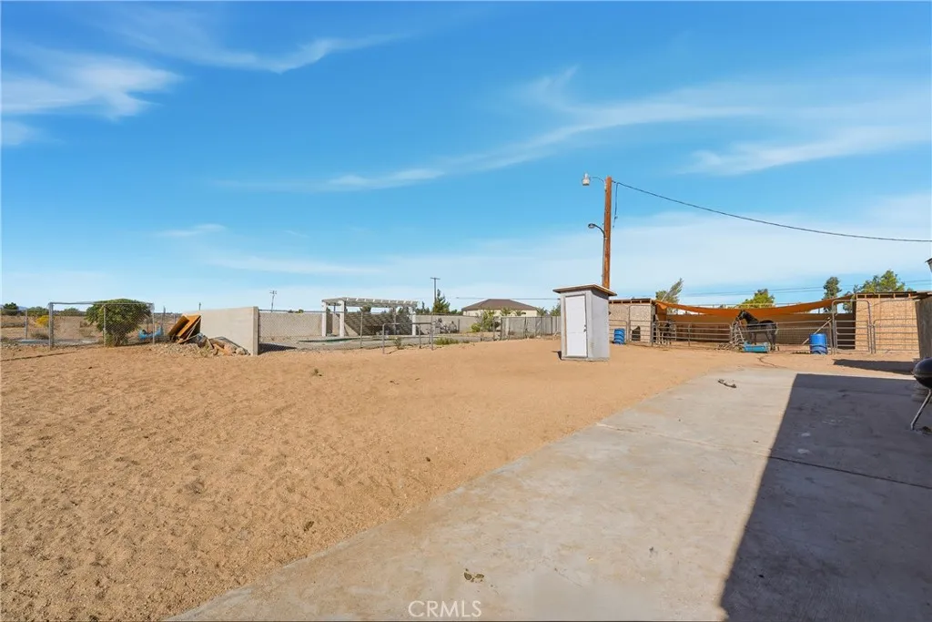 Additional image 32 of 10080 Deep Creek Rd, Apple Valley, CA 92308