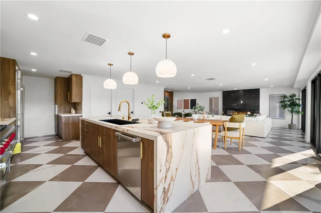 Additional image 39 of 5 Curl Dr, Corona Del Mar, CA 92625