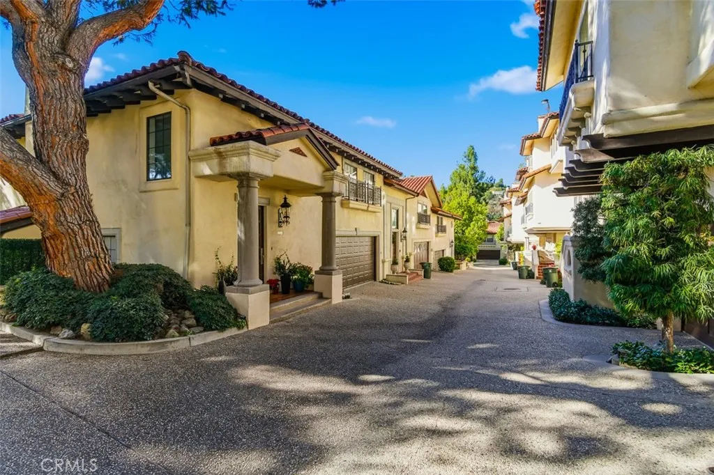 Additional image 35 of 56 N Arroyo Blvd, Pasadena, CA 91105