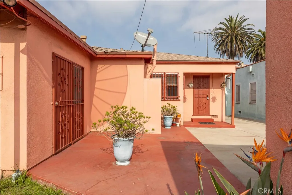 Additional image 43 of 2040 W 82nd Street, Los Angeles, CA 90047